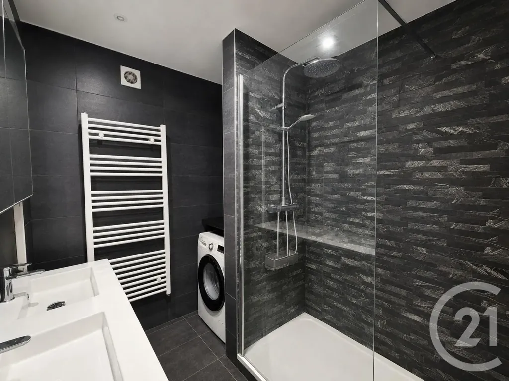 Salles de bain - Appartement Refait à Neuf avec Parking à Maisons-Laffitte