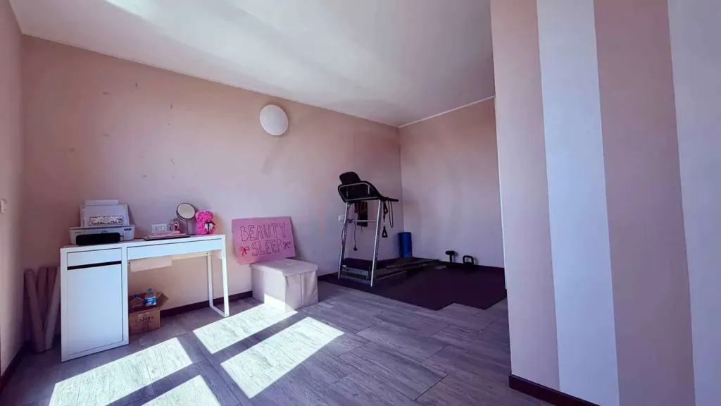 Toad - Luxury Triplex with Terraces in Mariano Comense
