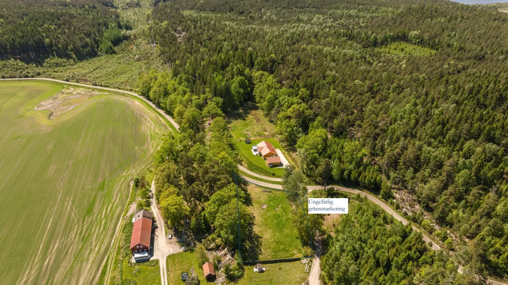 Vue aérienne - Buildable Plot with Garden in Strömstad