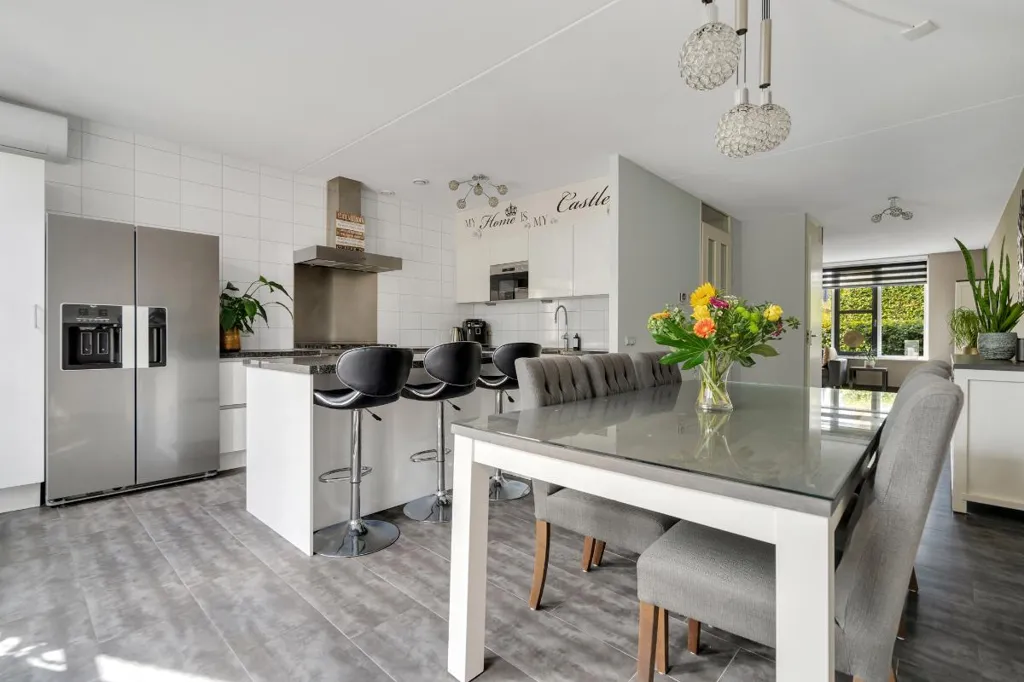 Köök - Estate-Ready House with Garden in Enschede