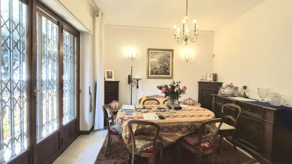 Söögituba - Classical Apartment with Balcony in Florence