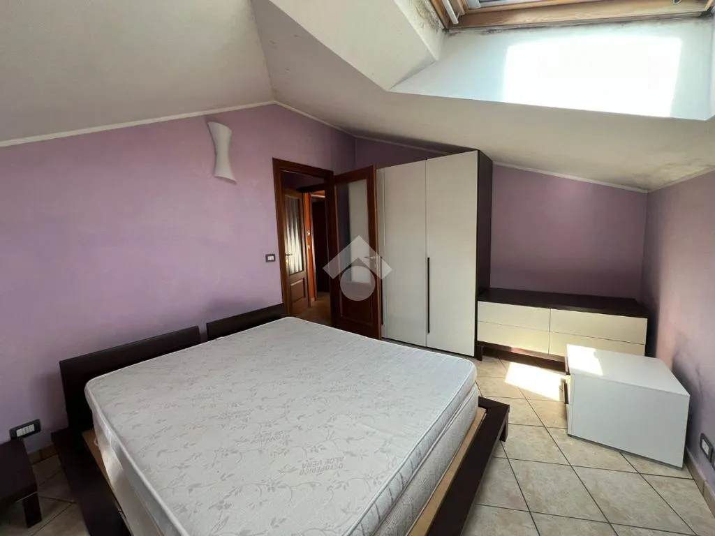 Chambres - 3-Bedroom Apartment with Garage in Revello
