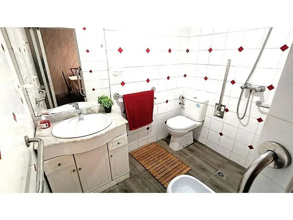 Salles de bain - Two-Storey House in Burriana Centre