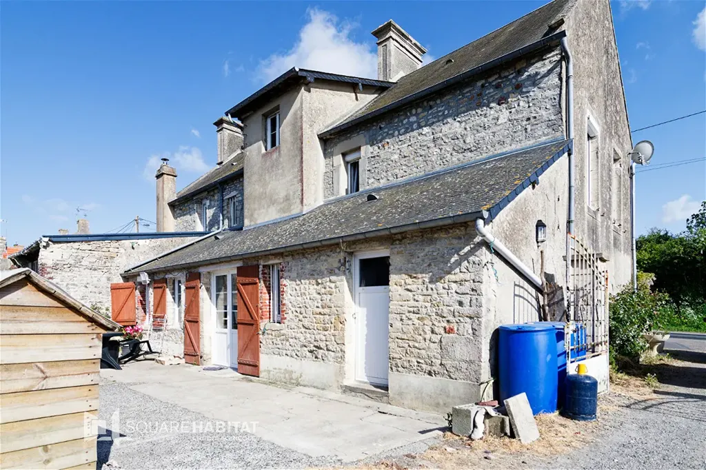 Extérieur - Maison en Pierre avec Jardin à Osmanville