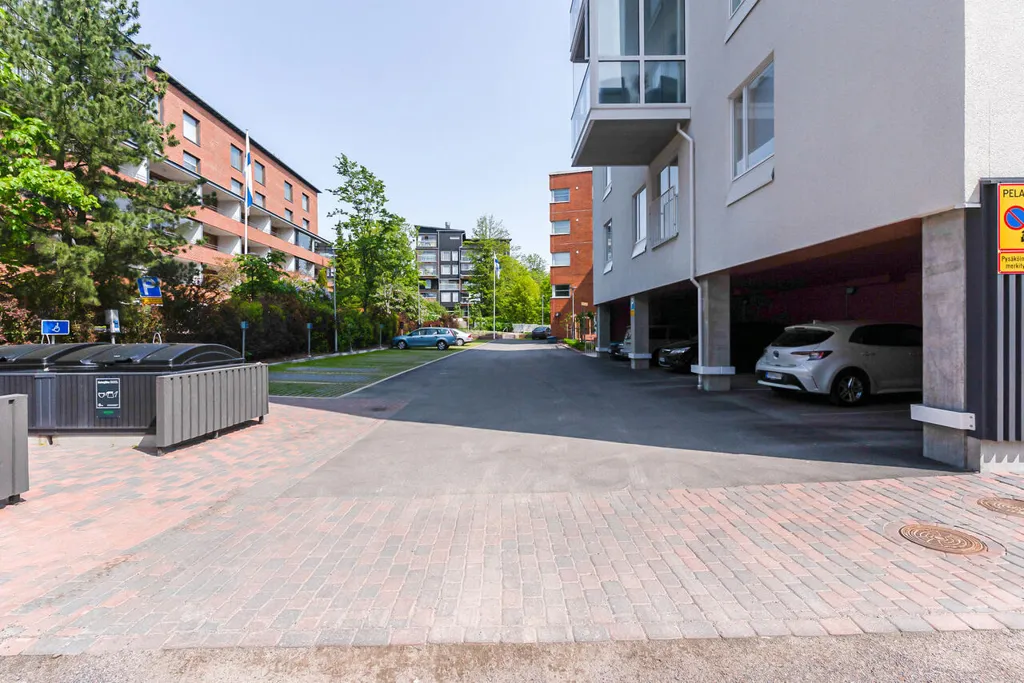 Extérieur - Modern Flat with Balcony in Pukinmäki, Helsinki