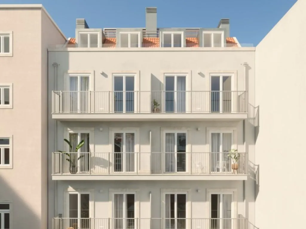 Luxury Apartment with Balconies in Central Lisbon