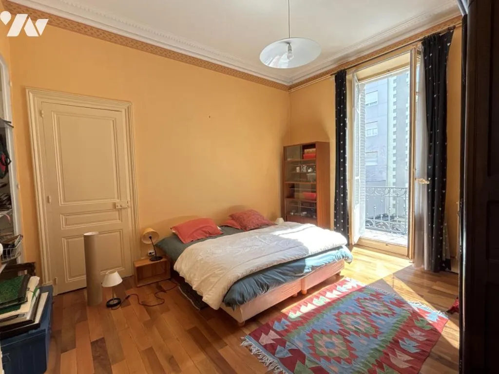 Camere da letto - Haussmannian Flat with Balconies in Grenoble Centre