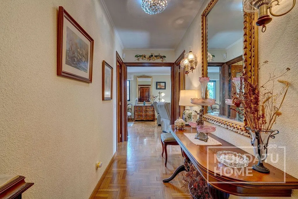 hallway_entrance