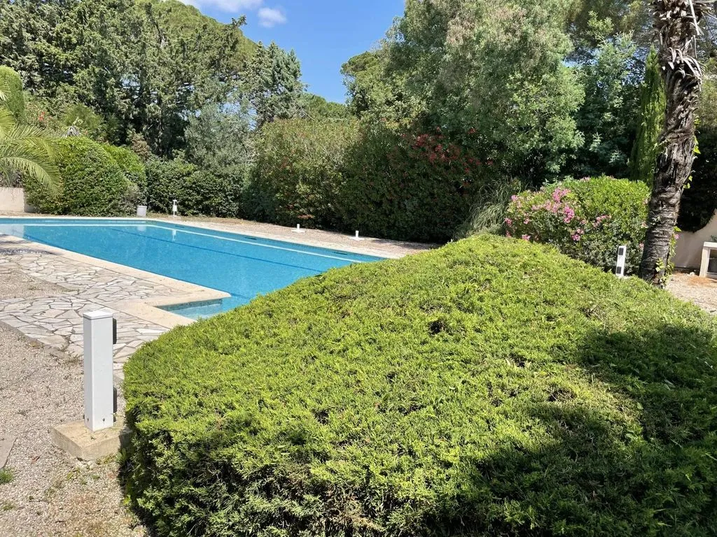 Piscine - Villa de Famille avec Piscine au Calme à Sainte-Maxime