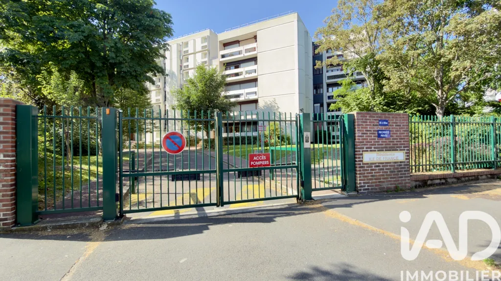 Esterno - 3-Bed Apartment with Balcony in Nanterre
