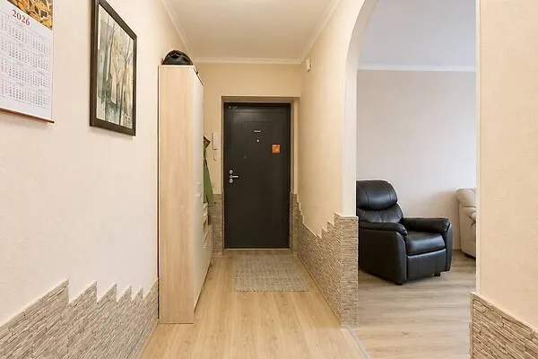 Entrée - 3-Bedroom Apartment with Lift in Narva