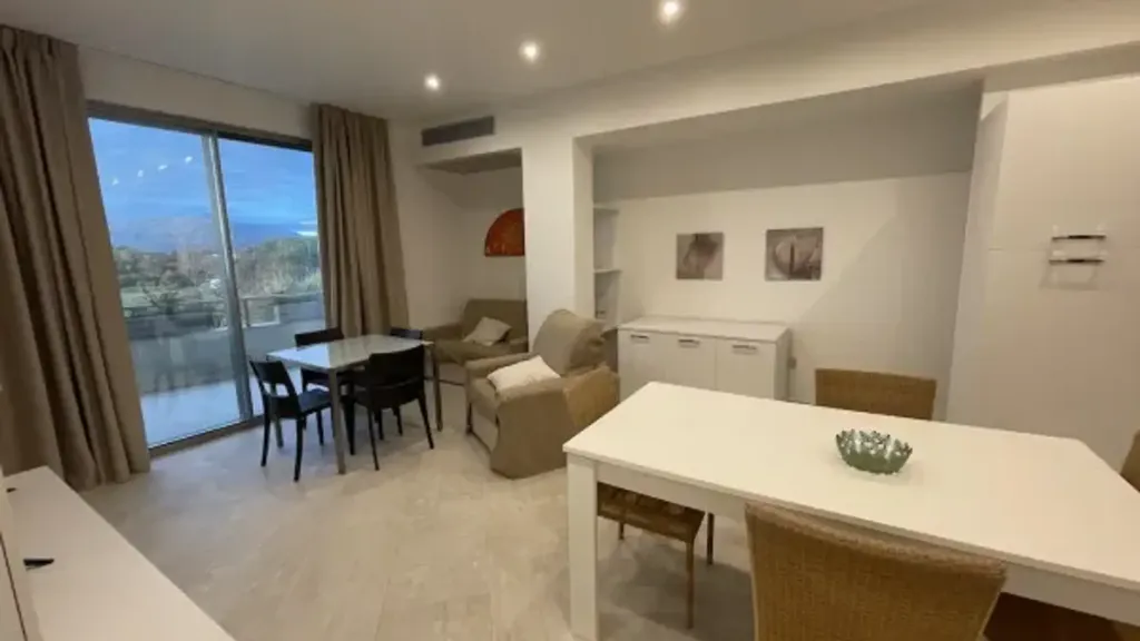 Söögituba - Luxury Seafront Apartment in Diamante