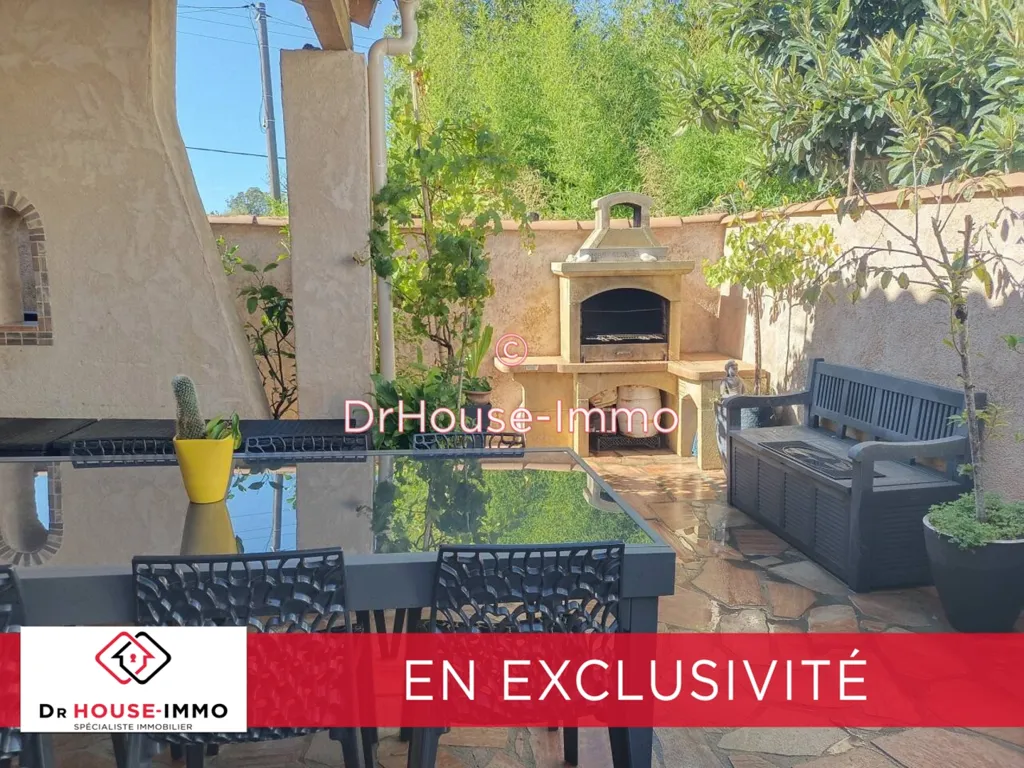 Terrasse - Maison Atypique avec Piscine à La Crau