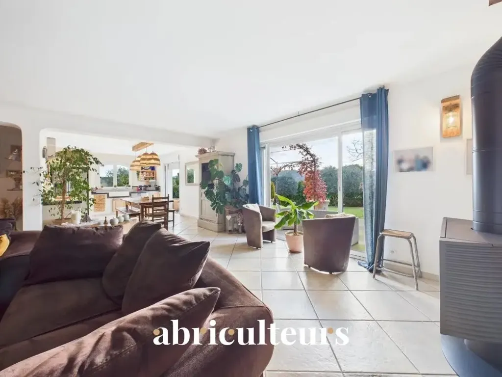 Living Room - Contemporary Villa with Panoramic View in Luberon