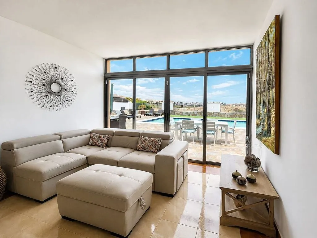 Séjour - Villa with Pool on Golf Course in Antigua