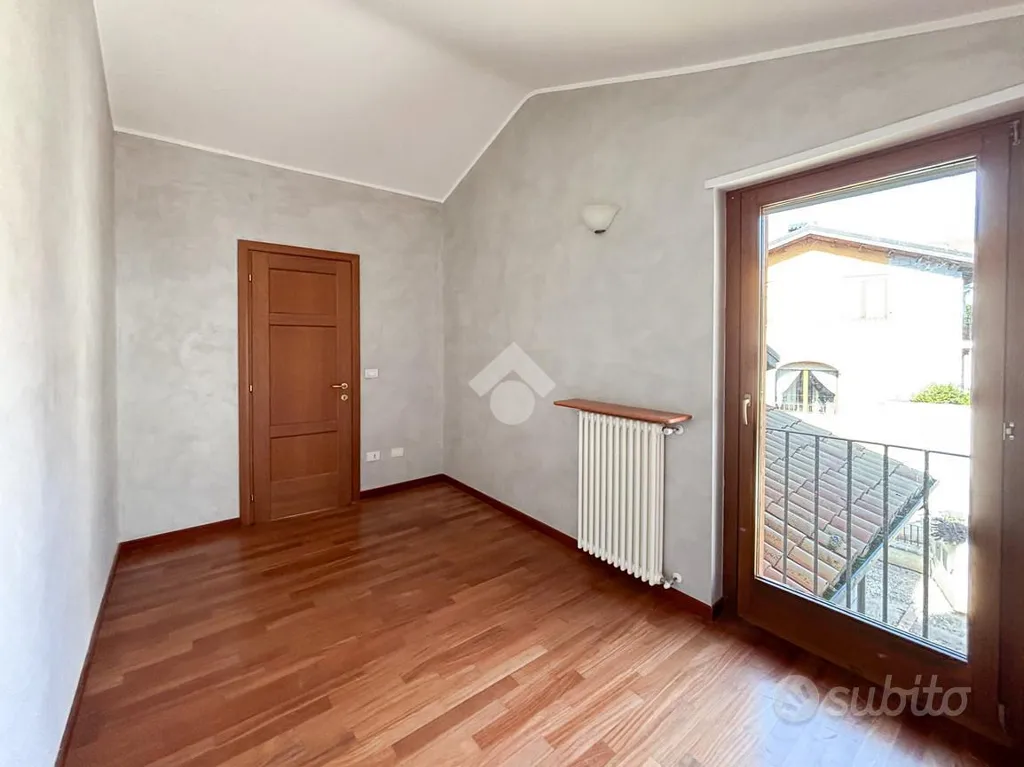 Toad - Semi-Independent Villa with Garden in L'Aquila