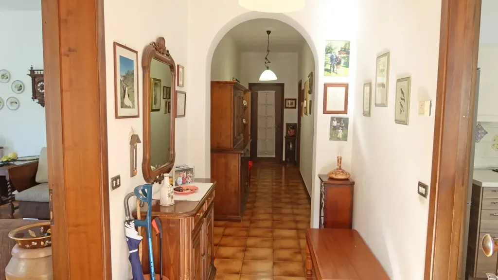 hallway_entrance