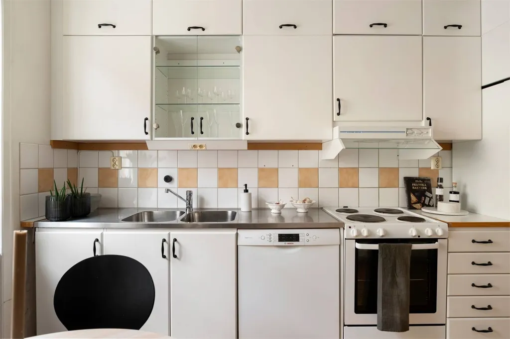 Kitchen - 1930s Charm Flat in Haga Norra, Solna