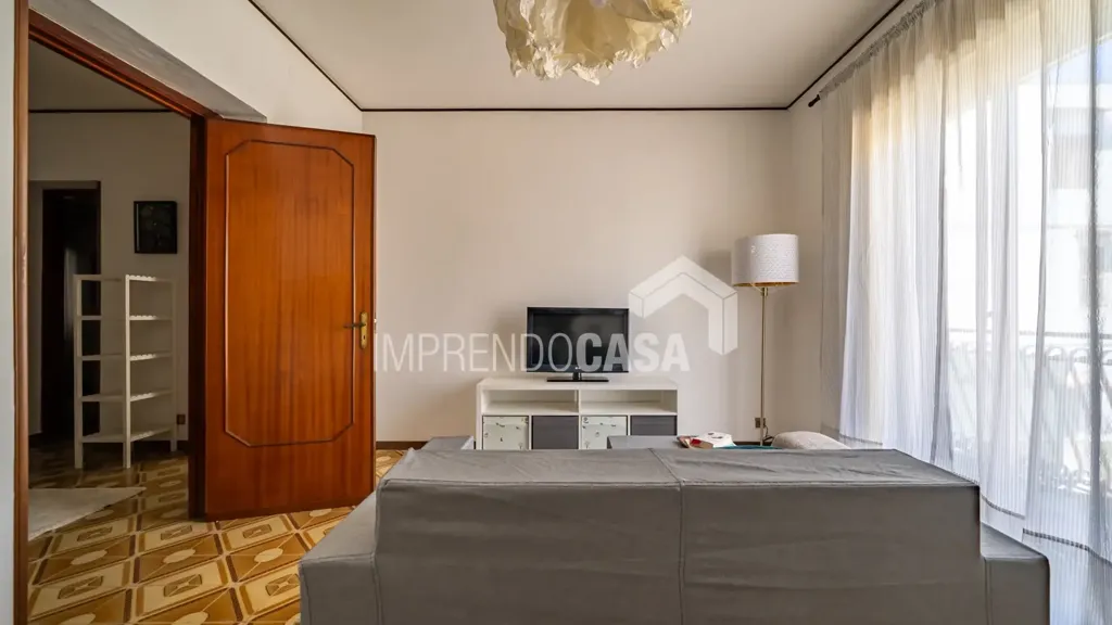 Elutuba - Bright Trilocale with Balcony in Palermo