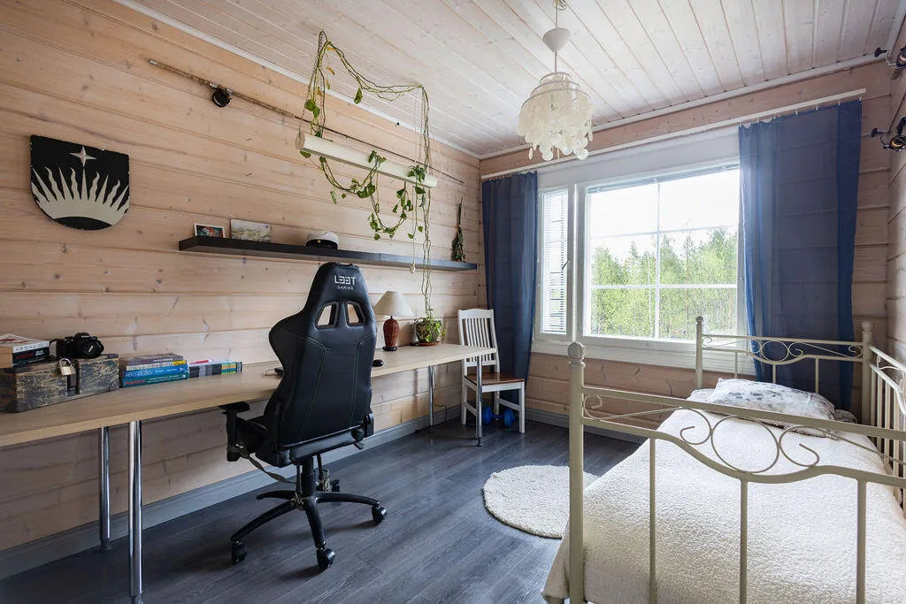 Bureau - Modern Log Cabin with Sauna in Inarijoki