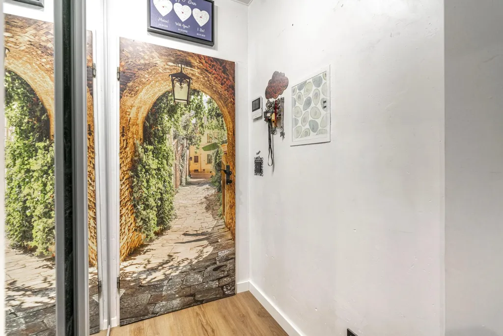 Esik - Studio with Balcony in Luxembourg City Centre