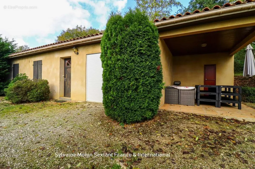 Terrasse - Ensemble de 3 Maisons avec 3 Piscines sur 2 Hectares