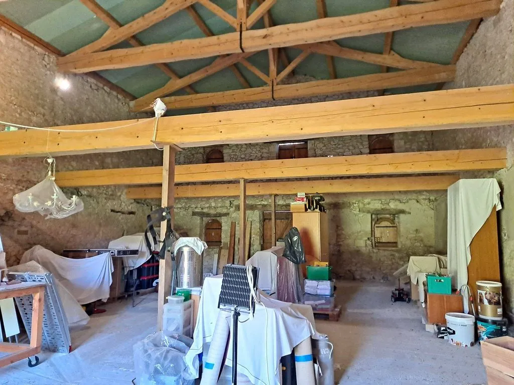 Utility Room - Luxury House with Large Plot in Fleurance