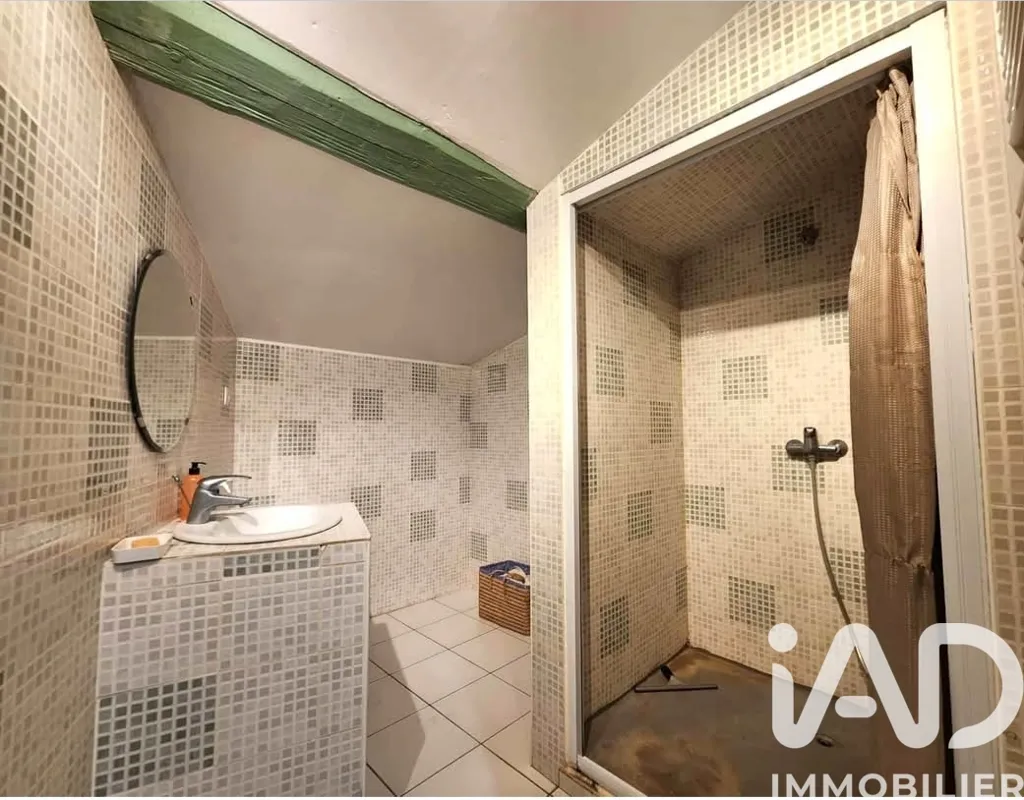 Salles de bain - Maison de Caractère avec Piscine à Adissan