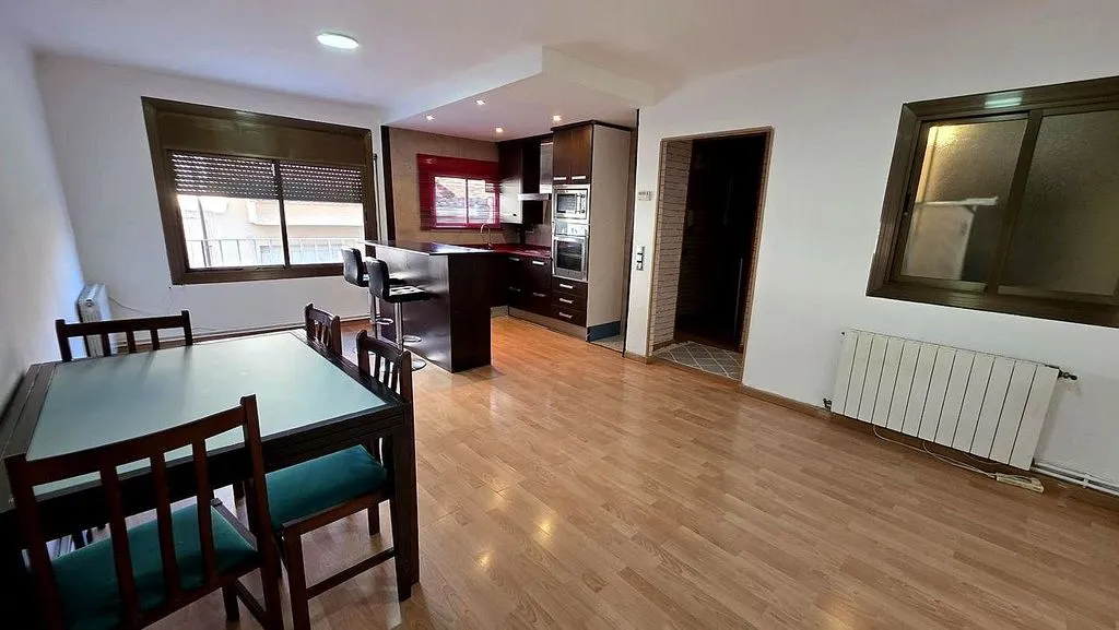 2-Bedroom Apartment with West View in Egara
