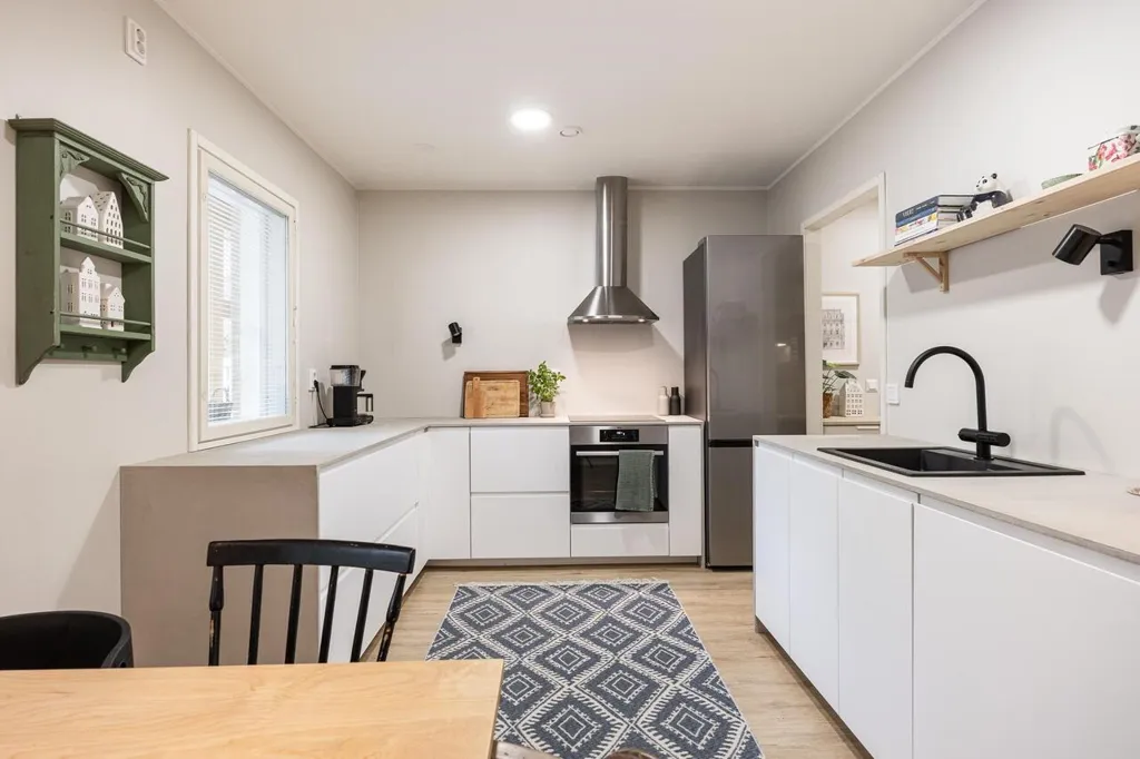 Köök - Modernised Apartment with Sauna in Riuttamäki