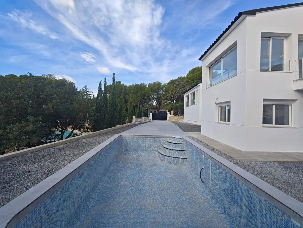 Piscine - Detached House with Pool in Altea
