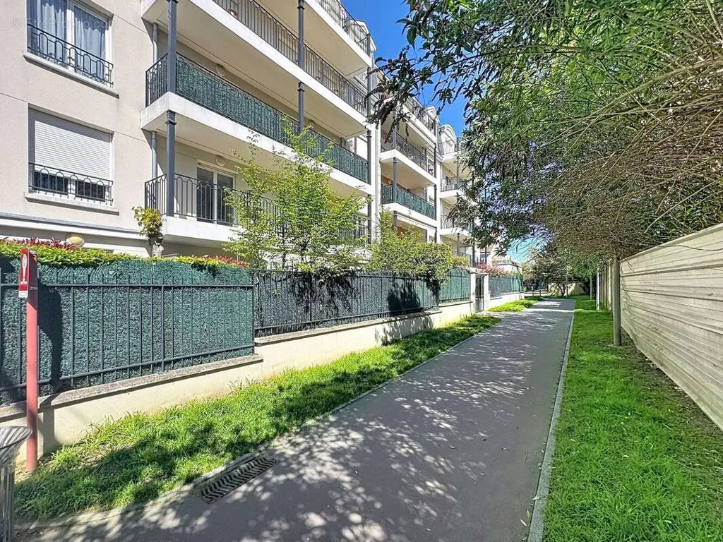 Extérieur - Appartement F2 avec Balcon et Box au Centre-Ville