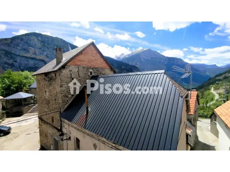 Välivaade - Spacious House with Mountain Views in Sin