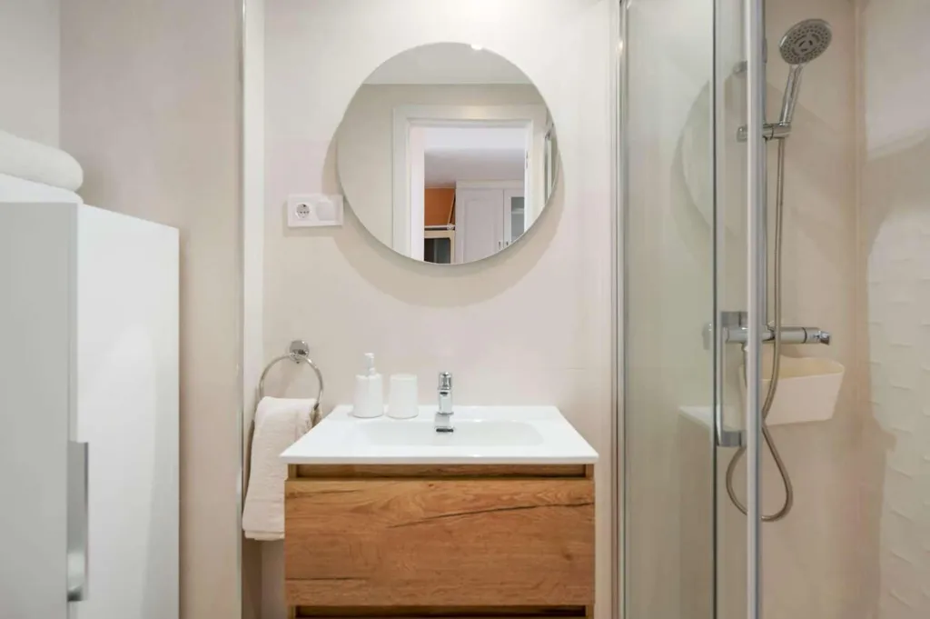 Salles de bain - 1-Bedroom Apartment with Pool in Benalmádena