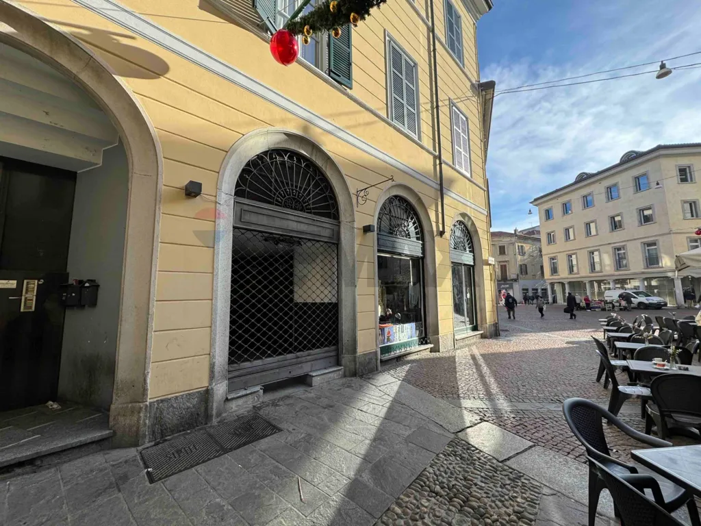 Commercial Space in Varese Pedestrian Zone
