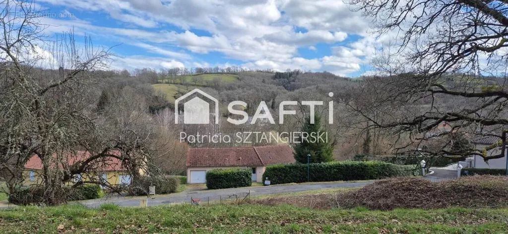 Giardino - Constructible Plot with South-East Exposure in Pontaumur