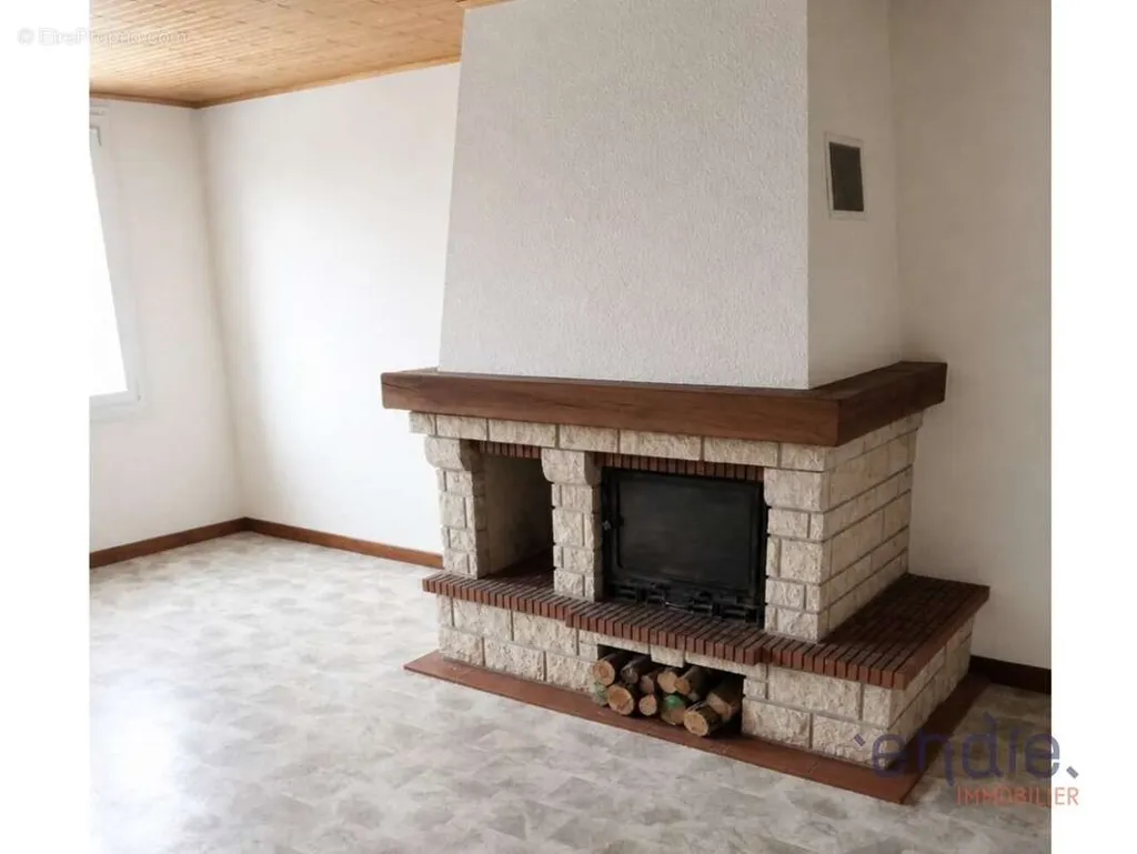 Elutuba - Apartment with Private Sloping Garden in Endie