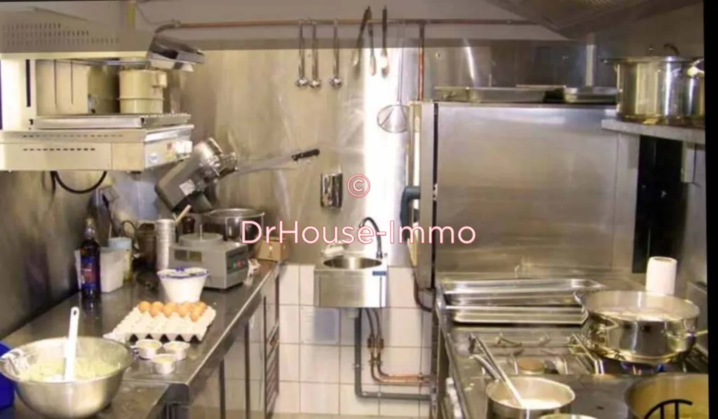 4-toaline ärihoone asukohas Lyon