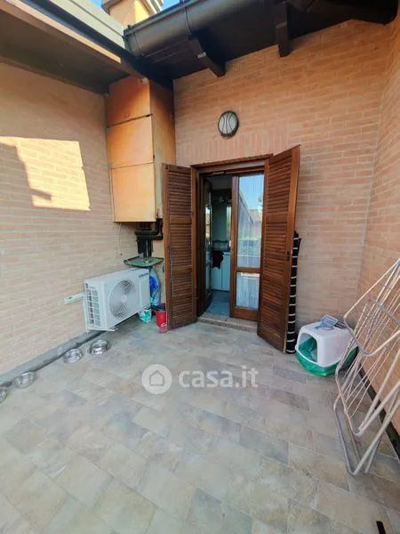 Terrass - Two-Level Apartment with Terrace in Castelvetro