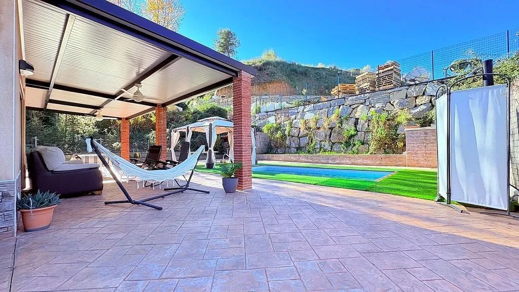 Piscine - Modern Chalet with Pool in Can Font