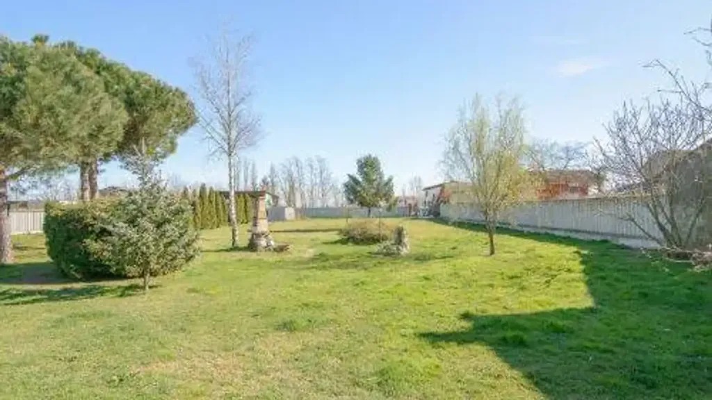 Aed - Rustic Villa with Garden near Mortara