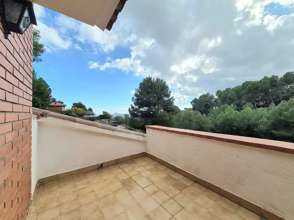 Terrass - Chalet with Pool and Terrace in Cervelló