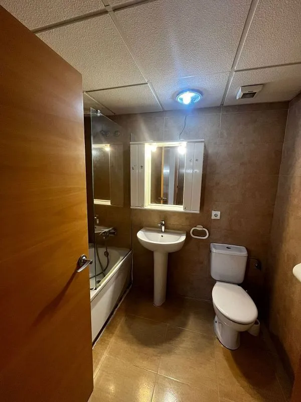 Bathrooms - Apartment with Sea View in Cala de Bou