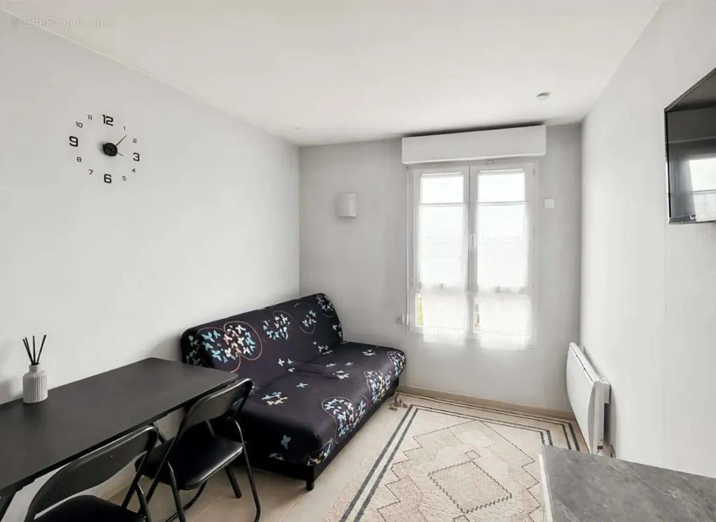 Elutuba - Studio with Pool in Cergy