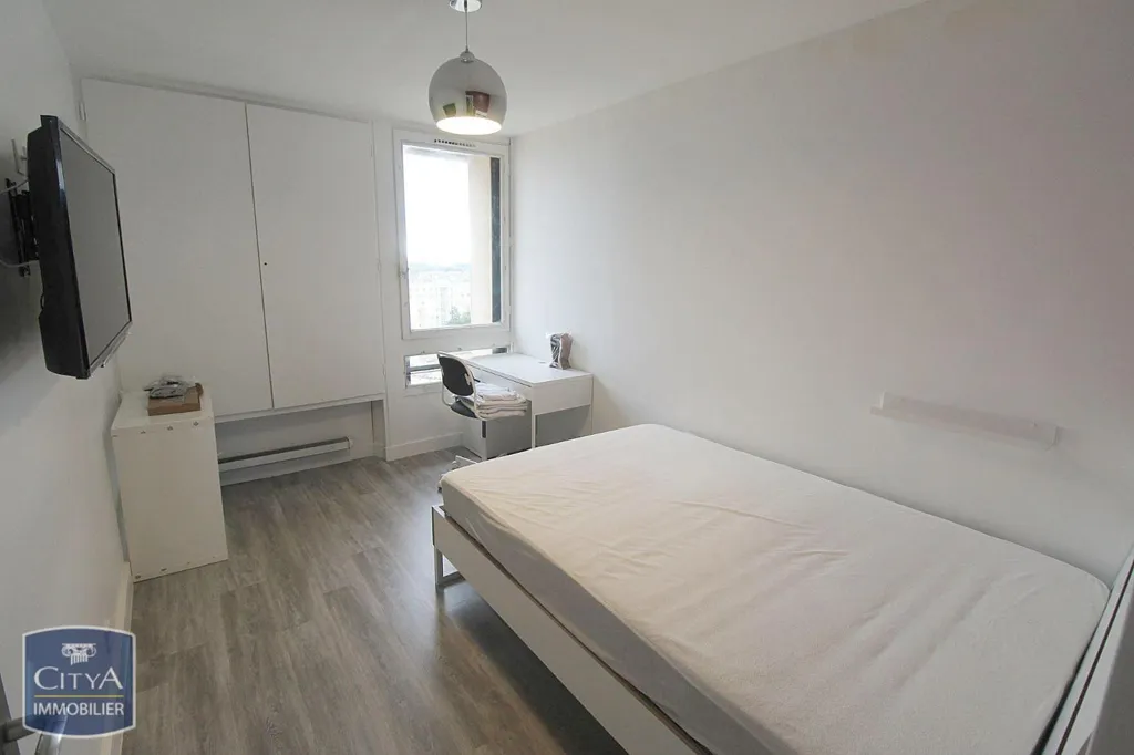 Magamistoad - Modern Studio with Balcony in Élancourt