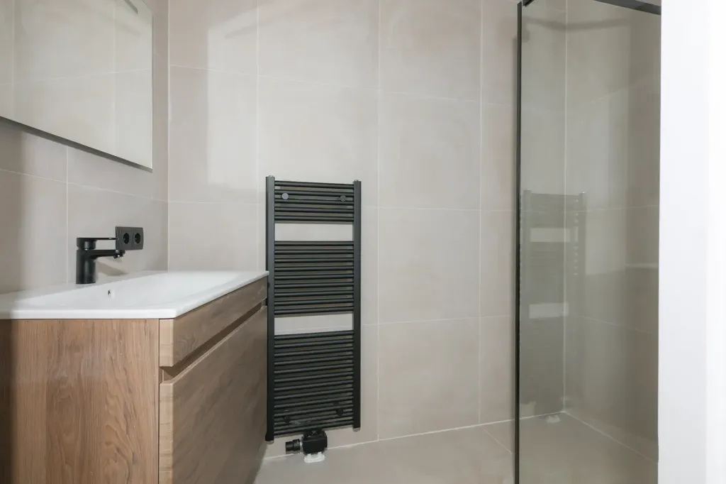 Vannitoad - Modern Apartment with Balcony in Schinveld