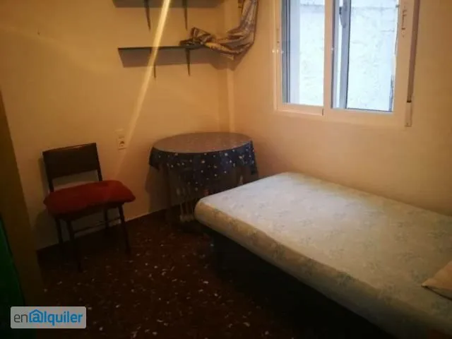 Chambres - Fully Furnished Student Flat in Centre