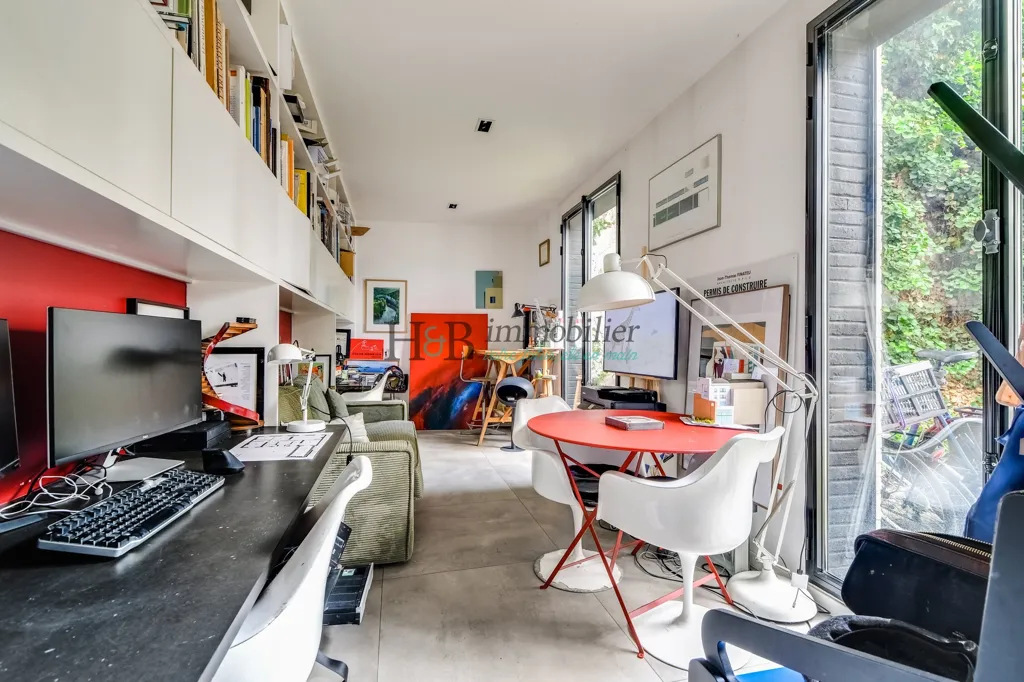 Bureau - Duplex Familial avec Terrasse et Jacuzzi à La Villette