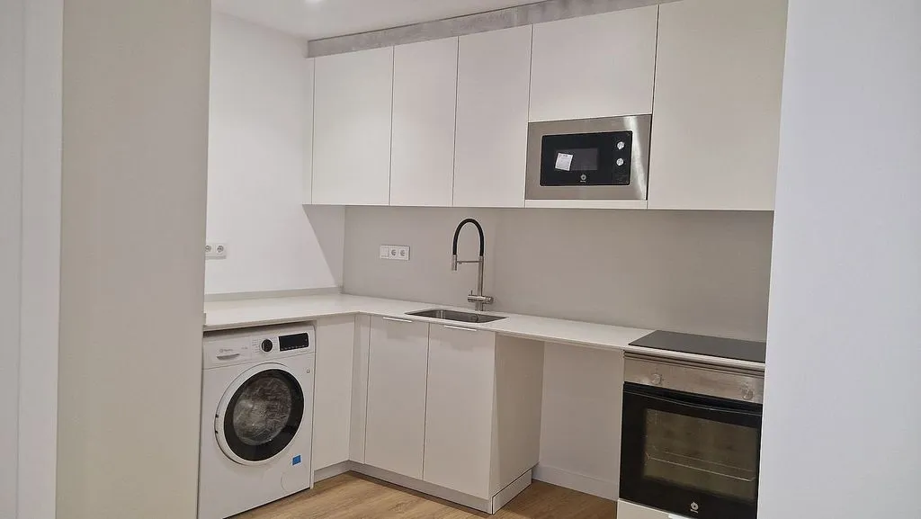 Cocina - Piso en planta baja con garaje en Marianao