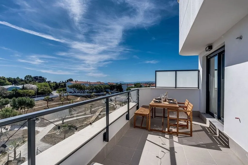 Rõdu - Penthouse with Pool in Estepona Centre